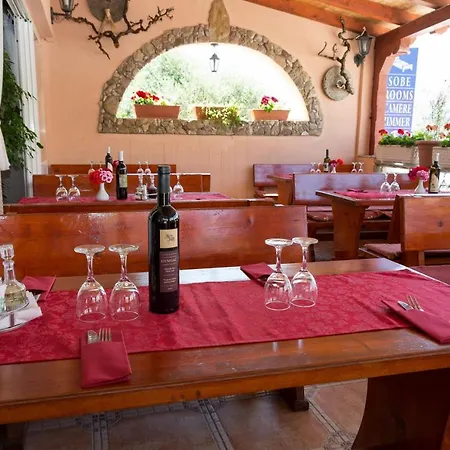 Bed And Breakfast Taverna Miskovic 3*
